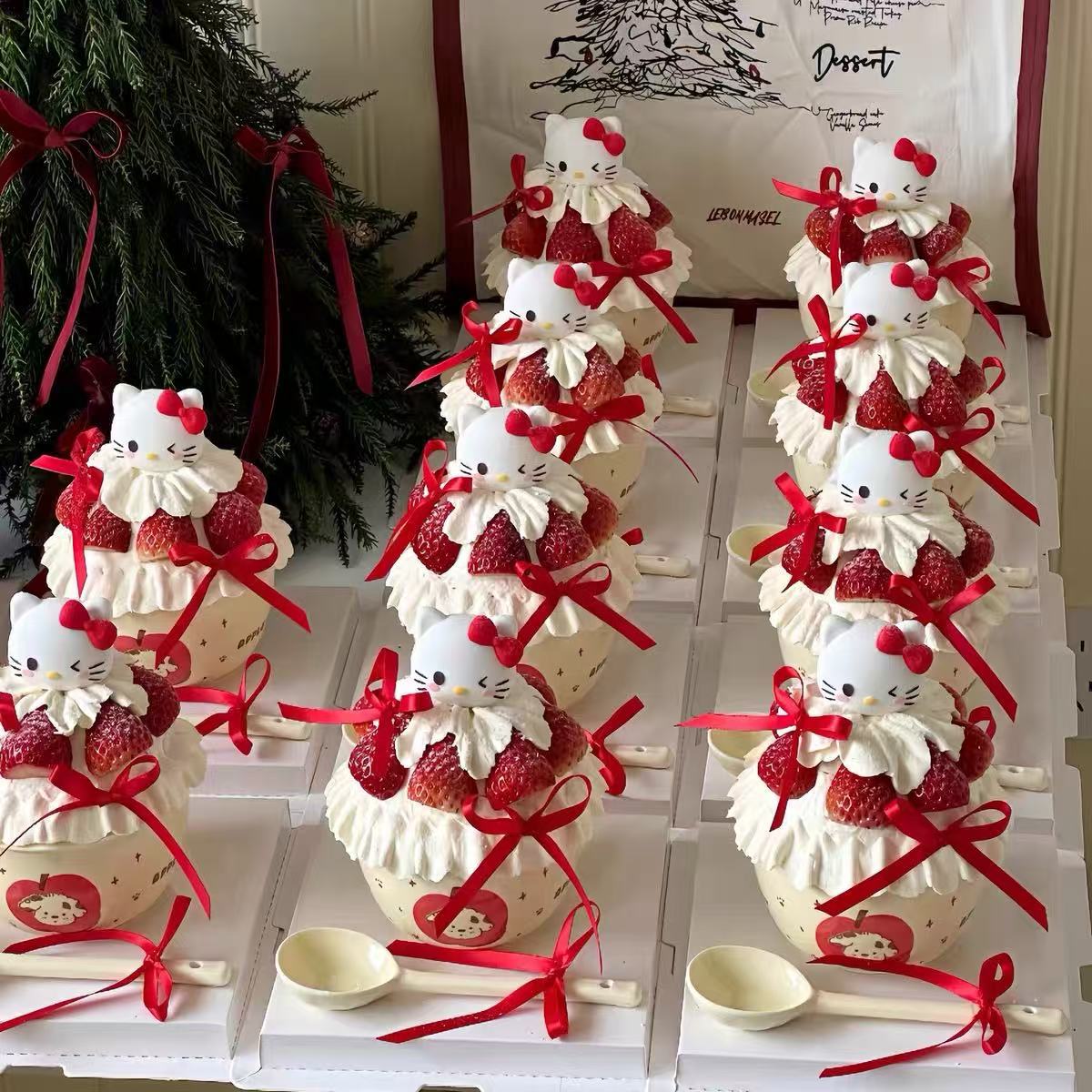 网红圣诞节新年草莓碗蝴蝶结KT猫蛋糕装饰摆件苹果小狗陶瓷碗装扮