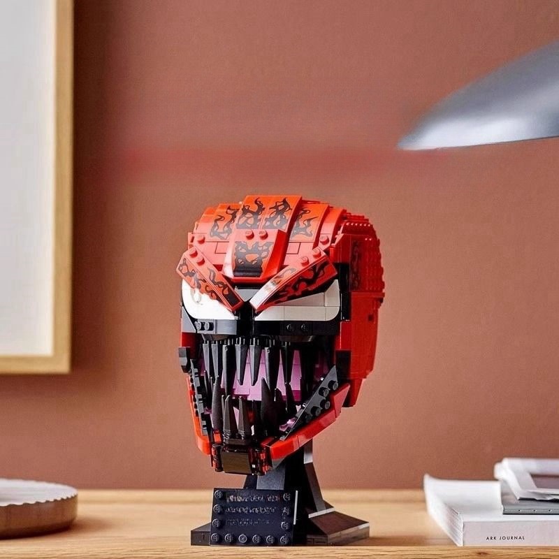 99031 Cross-border Avengers Superhero Marvel Slaughter Mask Helmet Assembled Small Particle Building Blocks Toy Batch