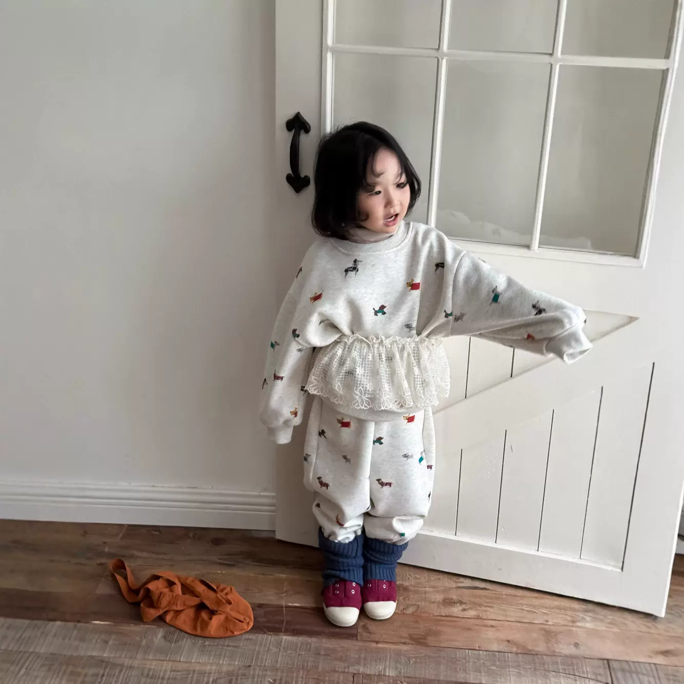 童套装2025冬季女童韩版满印卡通印花卫衣圆领套装女童两件套