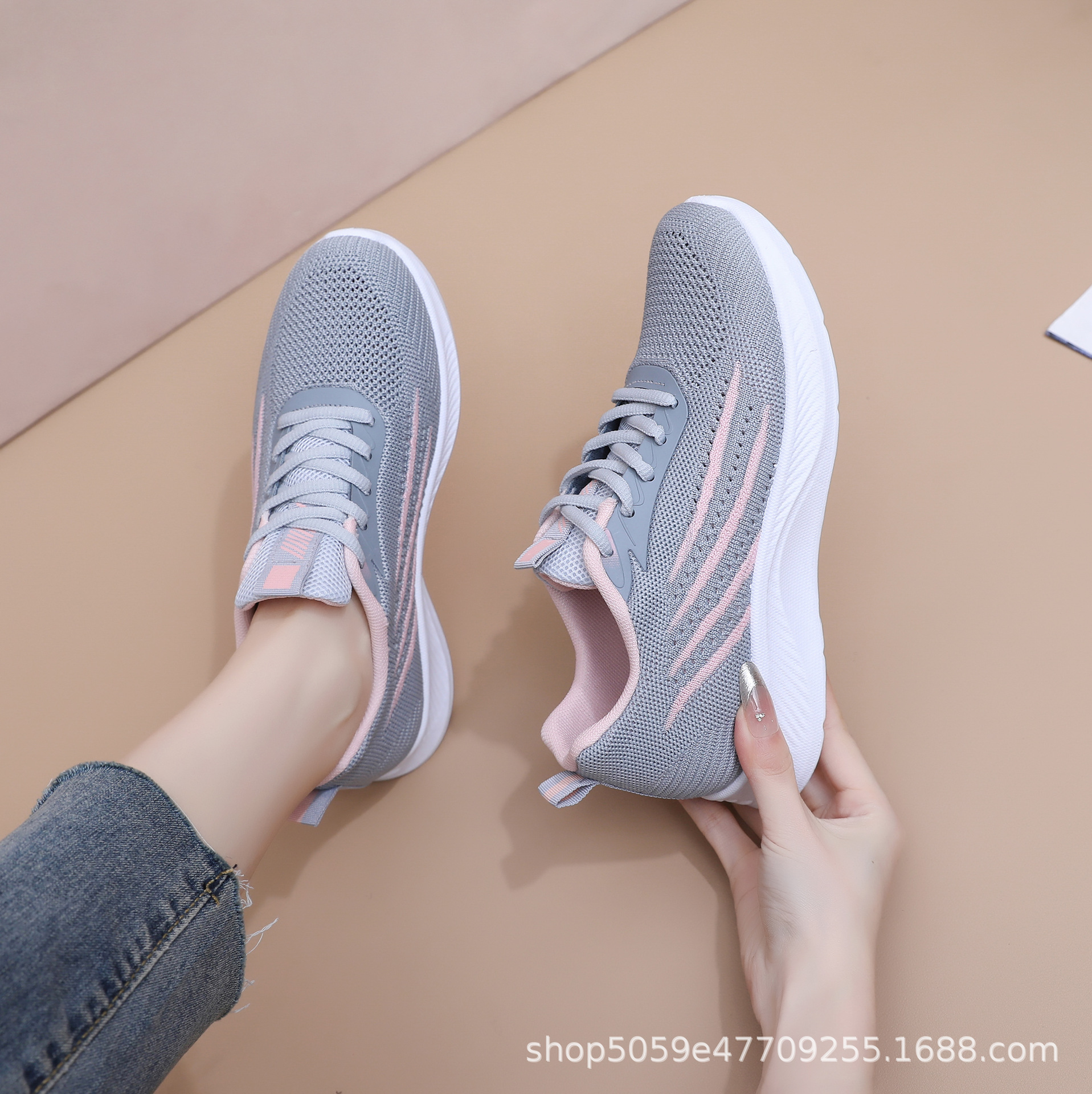 Zapatos mujer 2025 verano nuevo estilo comercio exterior transfronterizo vuelo tejido mujer zapatos zapatos casuales de suela blanda mujeres