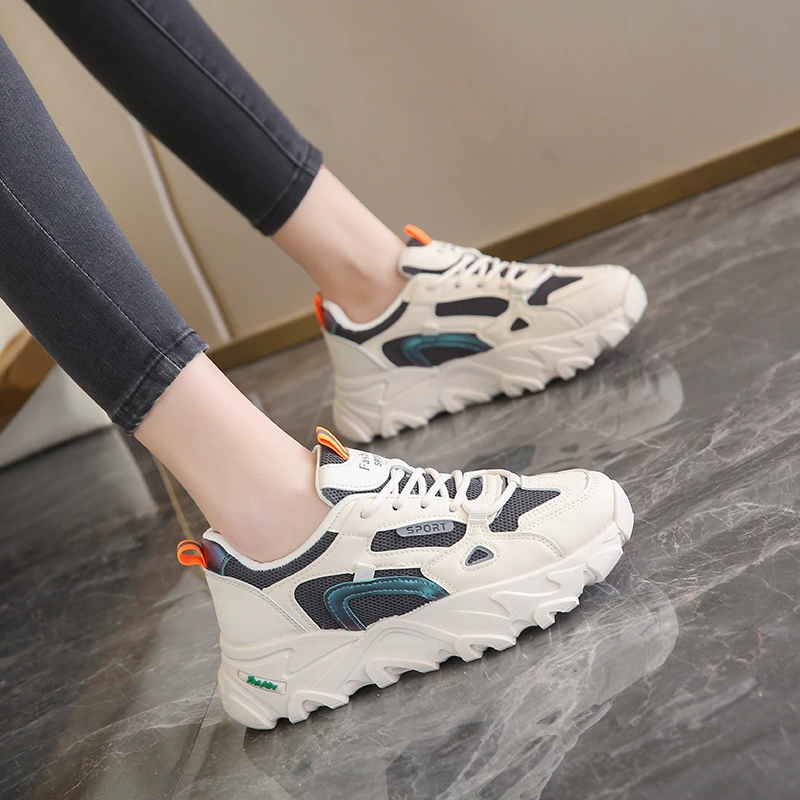 Беговая обувь женщина 2024 новый папа обувь модная легкая толстая подошва дикая спортивная обувь дышащая повседневная маленькая белая обувь женщина