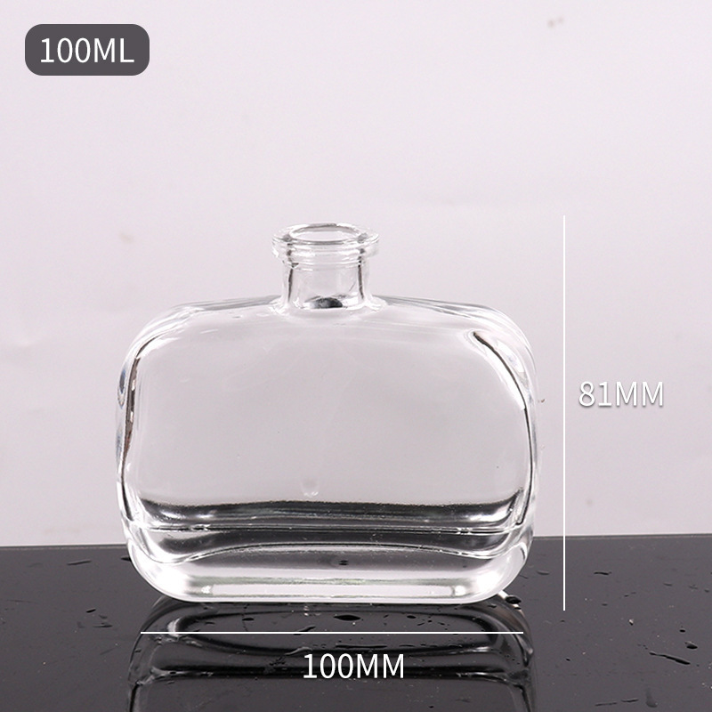 アロマボトル 美人頭アロマボトル飾り 50ml フラットスクエアアロマボトル クロスボーダー モンゴルパオ ローマ柱アロマ空ボトル|undefined