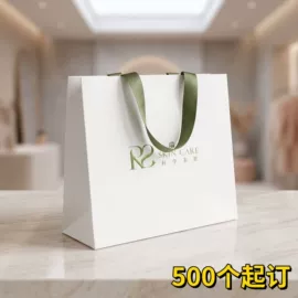 纸袋;礼品袋;服装服饰包装