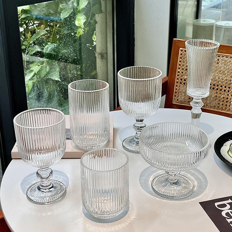 Retro ins rayas verticales tazas de helado de pies altos tazas de postre de vidrio tazas de helado de yogur tazas de bebidas frías tazas de jugo
