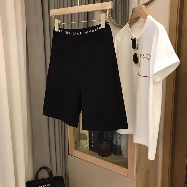 검은색
