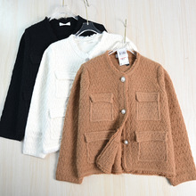 思琪女装2510/09 80欧小香风羊毛混纺绒绒圆领系扣贴袋针织短外套