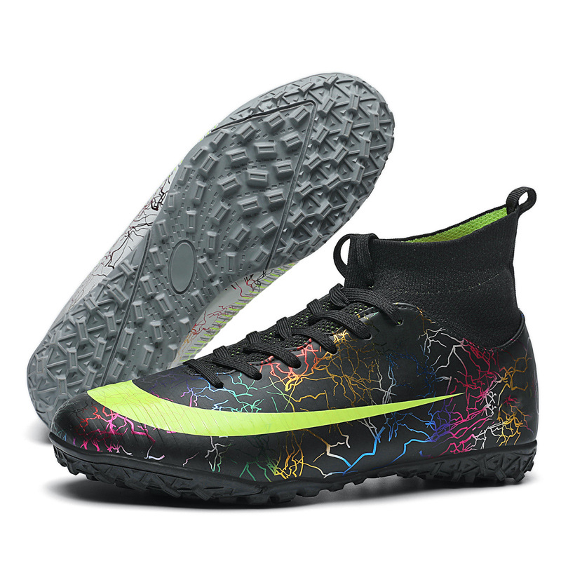 Nuevos hombres y mujeres transbordadores profesionales de alto fútbol estudiantes uñas planas de entrenamiento de competencia para adultos