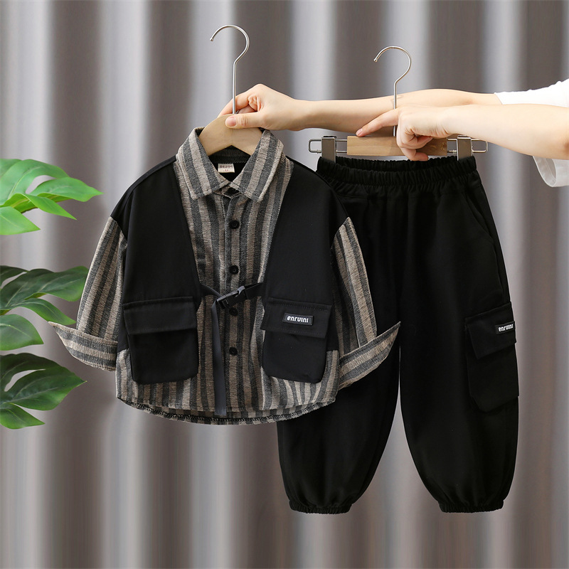 5853 traje de camisa a rayas para niños primavera y otoño 2024 nueva ropa para niños ropa de otoño para bebés ropa de trabajo tres piezas falsas