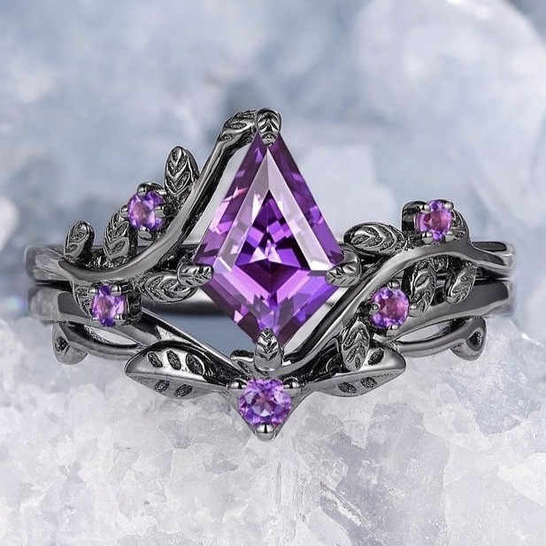 Irregular diamond ring lady