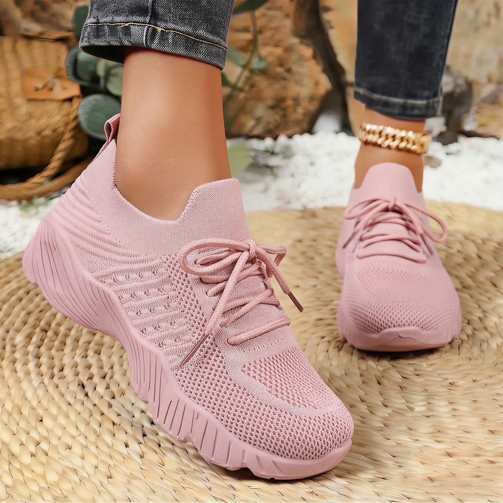 Zapatos de mujer zapatos de primavera 2026 nuevos zapatos casuales transfronterizos de color sólido zapatos de tejido único de estilo europeo y americano zapatos de altura para mujeres