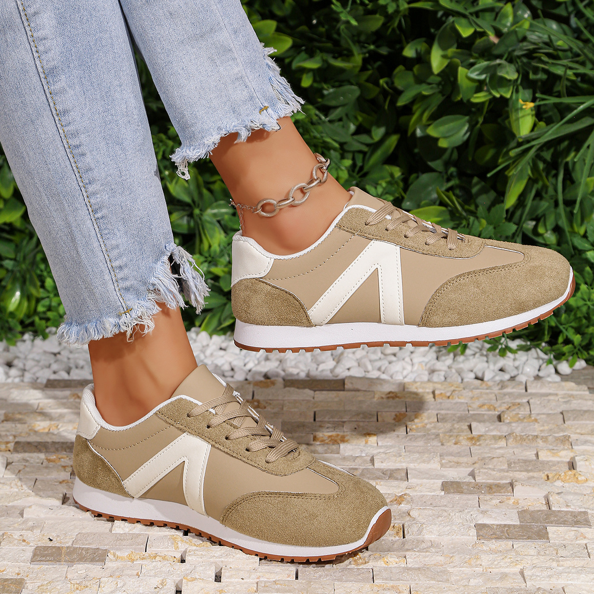 Zapatos blancos de mujer 2026 nuevos zapatos deportivos versátiles Agan zapatos de skate zapatos deportivos de gran tamaño europeos y estadounidenses zapatos casuales para trotar