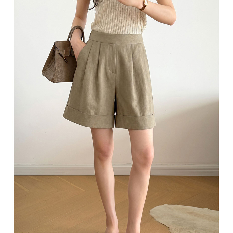 2026 Summer Old Money Style Breathable Casual Shorts for Women, Super Beautiful and Slimming, with Rolled Hem and Pleated Design