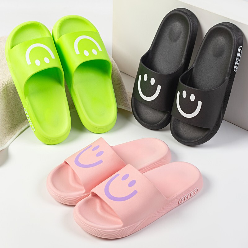 E-commerce pure color smiling couple slippers casual soft bottom new style sandals pvc fashion outdoor beach shoes ins