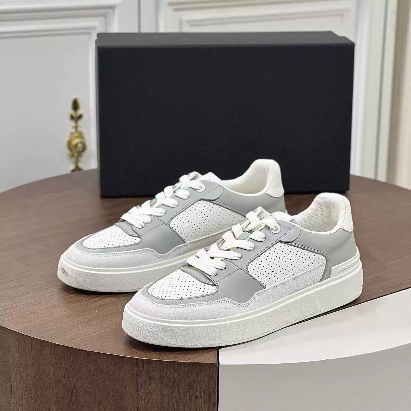 Европейская повседневная обувь из натуральной кожи с цветными блоками для мужчин, дышащие кроссовки из воловьей кожи на шнуровке, новые туфли для вождения и путешествий.