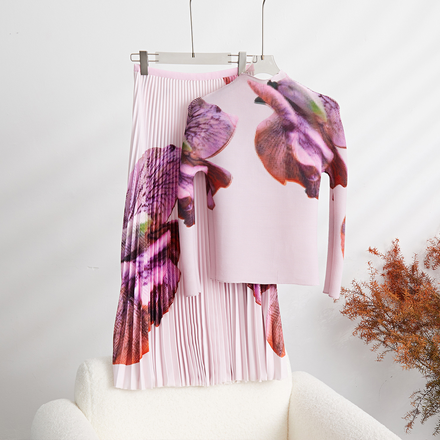 Women's Pleated Skirt Set - Floral Print Top & Long Pleated Skirt - Japanese-Inspired Casual Outfit (Purple/Pink/Dark Green/Gray, Sizes 78-90cm)_ecoleips.com