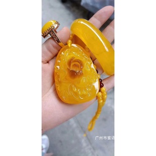 Factory direct sales natural amber beeswax set ring three-piece set yellow honey bracelet chicken oil yellow flower blooming wealth necklace