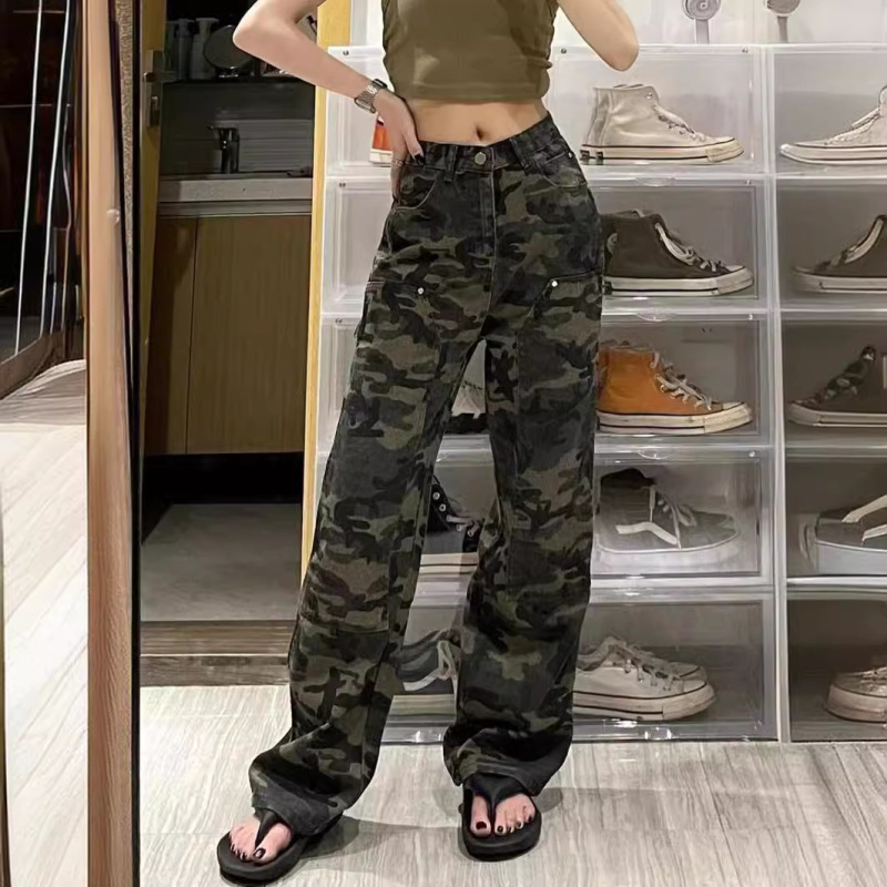 アメリカ式hiphop迷彩工装ズボンの女性は太っています。|undefined