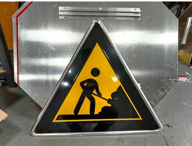 道路标志牌 (11).jpg