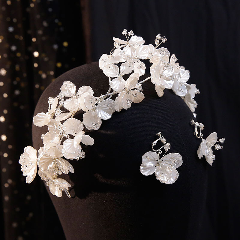 Holiday, Banquet Occasion Plastic Material Simple Style Women's Flower Plastic Flowers Jewelry Headband
