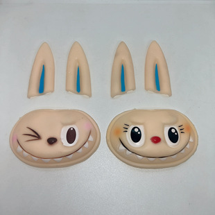Source Factory Spot Wholesale Medium Size Labubu with Ears Vinyl Face Luggage Accessories Decoration