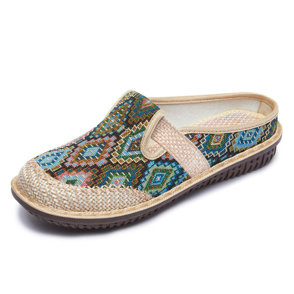 fashionable slippers