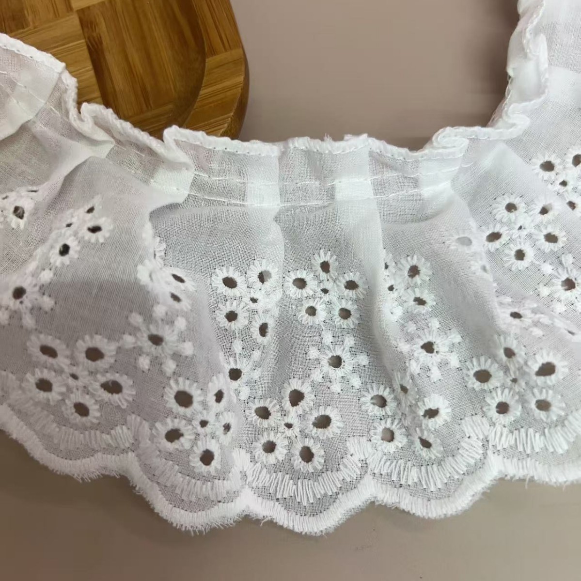 现货8cm精梳棉棉布白色蕾丝花边拷边打皱立体花朵刺绣荷叶边服装d