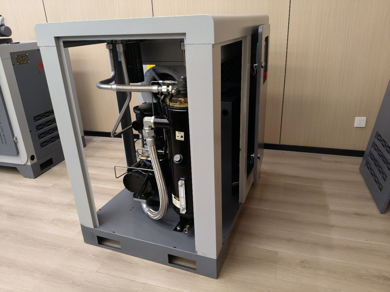 Jiebao Permanent Magnet Variable Frequency Screw Air Compressor 7.5Kw Industrial Grade Energy-Saving Permanent Magnet Variable Frequency Air Compressor Manufacturer