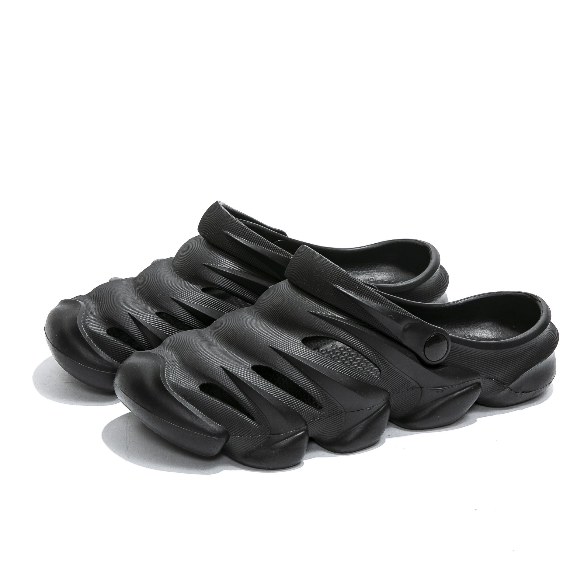 Dongdong zapatos para hombres de verano nuevo estilo de moda hombre gran coco zapatillas deportivas casuales de moda antideslizantes sandalias EVA