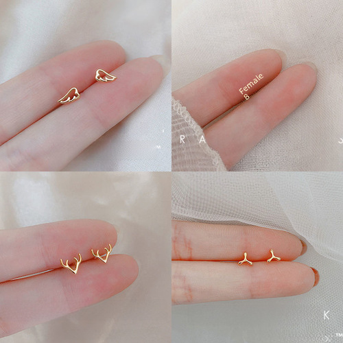 Mini invisible small heart-shaped personalized student simple pure silver earrings for both men and women are suitable for work.