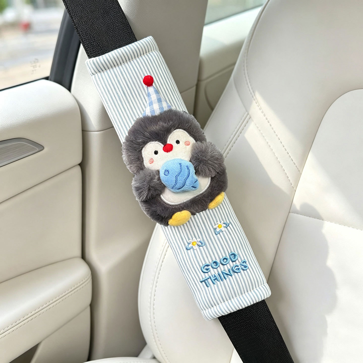 Car seatbelt shoulder pad cartoon penguin plush anti-wear shoulder strap universal for all seasons cute creative accessory