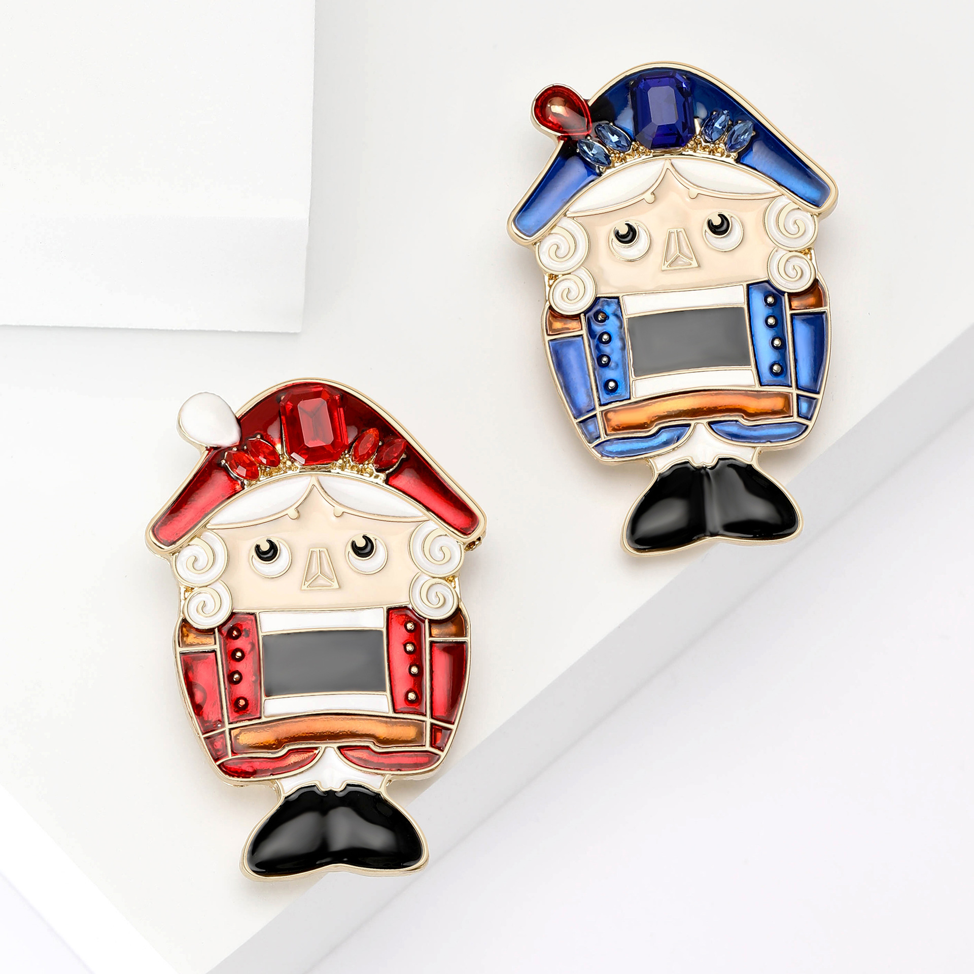 Fashion Enamel Oil Dropping King Brooch Creative Fairy Tale Cartoon Character Corsage Jewelry Pin Accessories Unisex