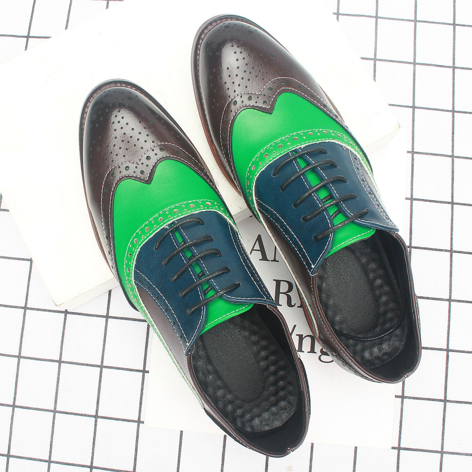 �¿���ʽ����ƤЬ��װ����Ьʱ�м�ͷϵ��������Ӣ�׳�����Ь210