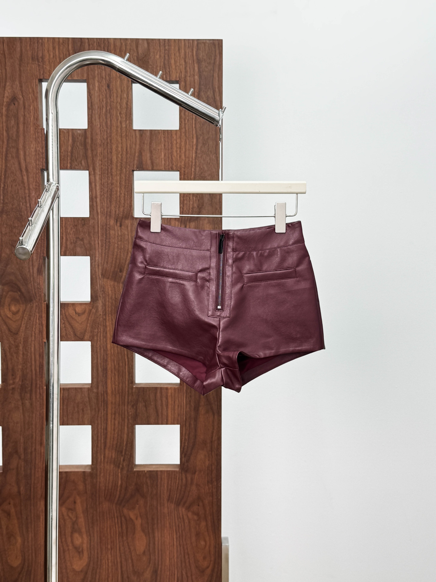 Pantalón Corto de Piel de Oveja de Tiro Alto para Fiesta y Uso Diario