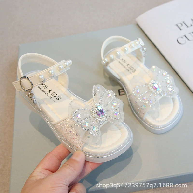Детские летние сандалии 2025 года, туфли для девочек, туфли принцессы, детские туфли с кристаллами, мягкая подошва, летний стиль, украшение стразами для девочек