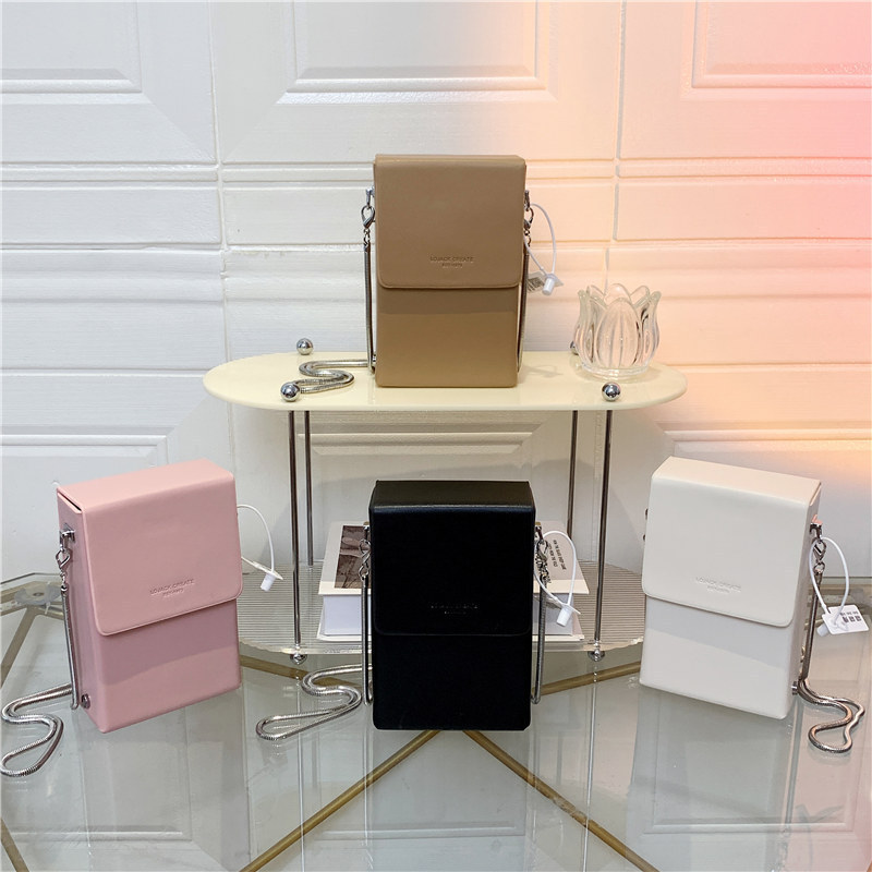 Bolso de mujer 2024 nuevo diseño de nicho bolso de mujer bolsa de cigarrillos bolsa de mensajero mini bolso de lápiz labial bolso de teléfono móvil bolsa de cadena