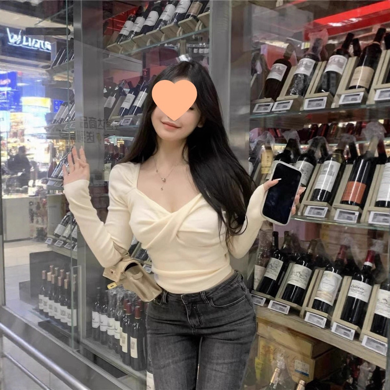 春季2025甜辣妹纯欲修身显瘦短款韩版小众v领长袖打底衫女装上衣|undefined