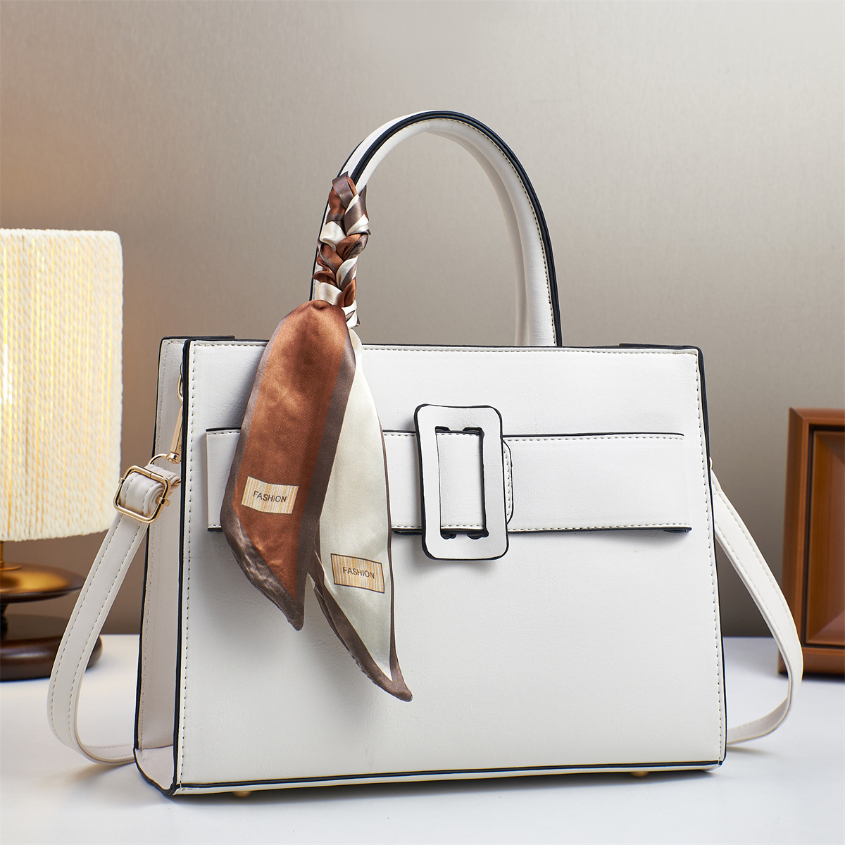 2025 marca bandolera de todo fósforo para mujer nuevo estilo de gran capacidad, sensación de alta gama, bolso de la madre, bolso de mediana edad