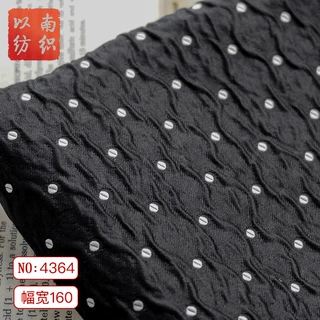 时尚挺括波点浮雕时装色织装饰布ins风化妆包蓬蓬裙提花童装面料
