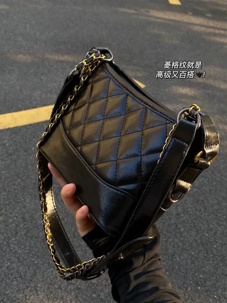 Women's Bag New Model 2026 Fashion Quilted Black Hobo Bag Retro Simple Versatile Chain Shoulder Crossbody Bag