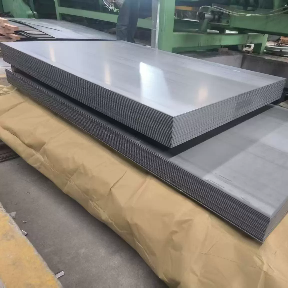 Q235B酸洗板3.0-6.0mm钢结构用可开平分条宽度1250mm结构钢汽车钢