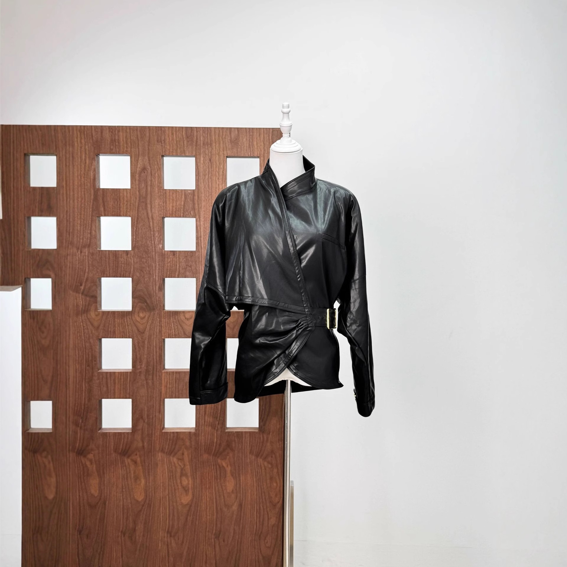 2025 Autumn/Winter New American Style Cool and Handsome Biker Stand Collar Protein Leather Waist-Tightening Jacket Top Coat for Women