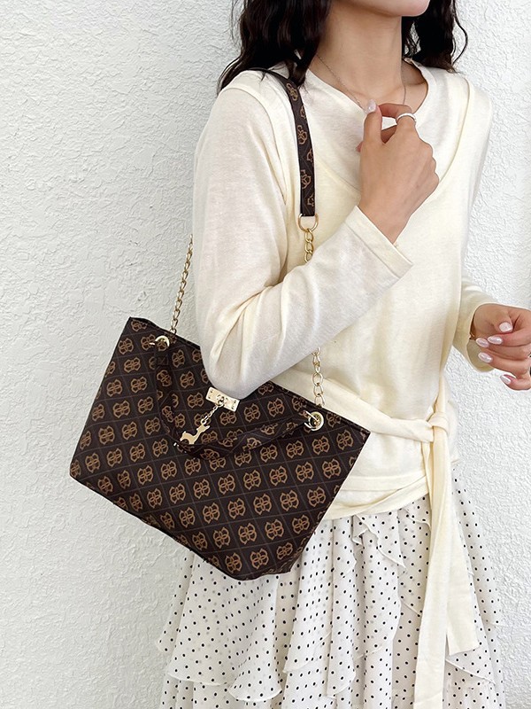 Capacious one-shoulder bag