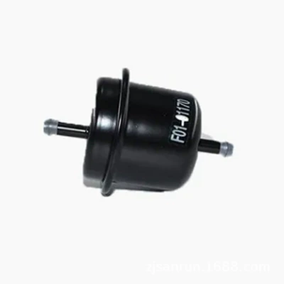 S18 skid steer loader – Diesel filter