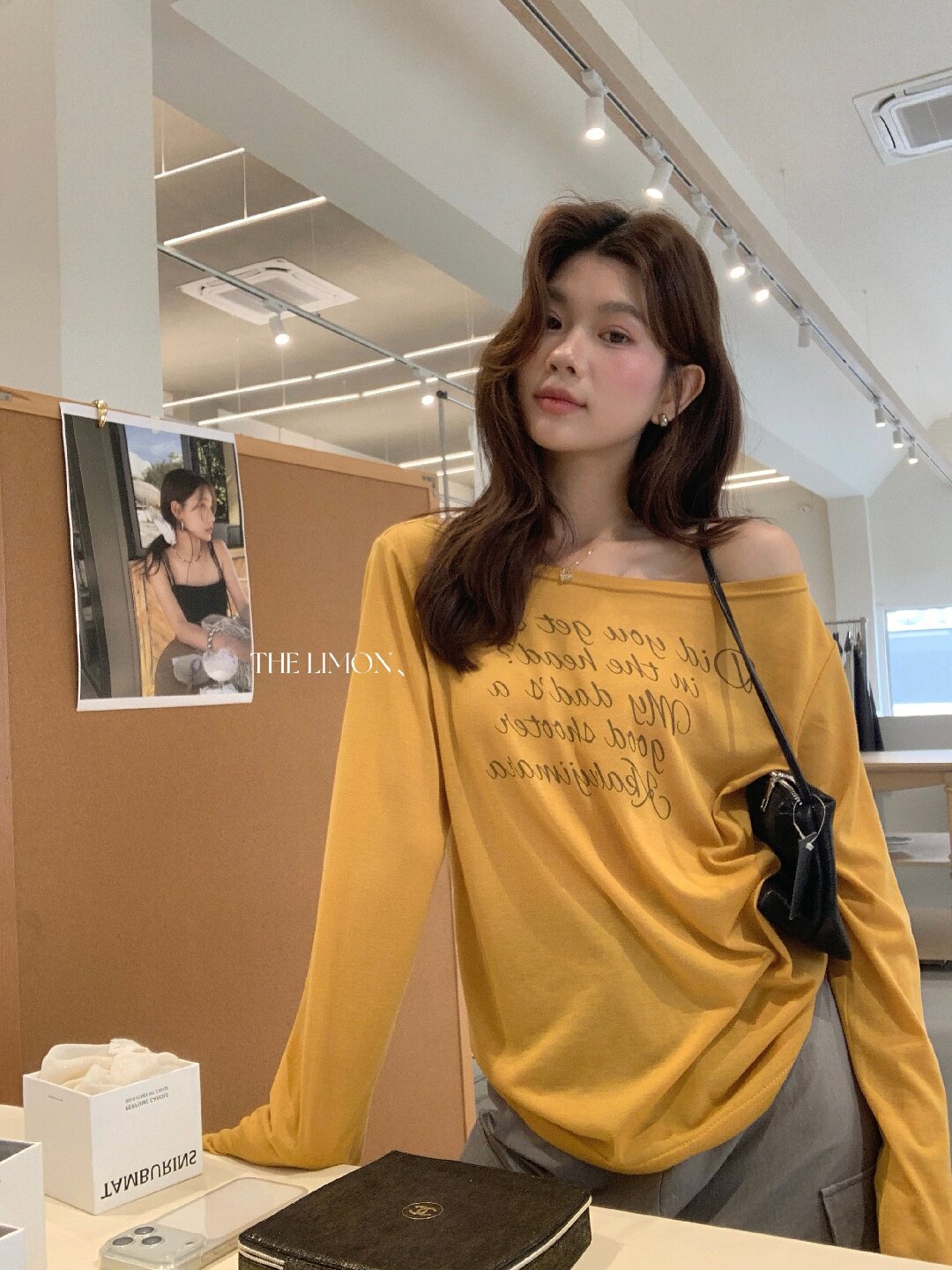 Áo thun nữ tay dài cổ tròn in chữ, phong cách Hàn Quốc, chất liệu cotton thoáng mát — màu đen, màu trắng, màu xám, màu vàng chi tiết 48