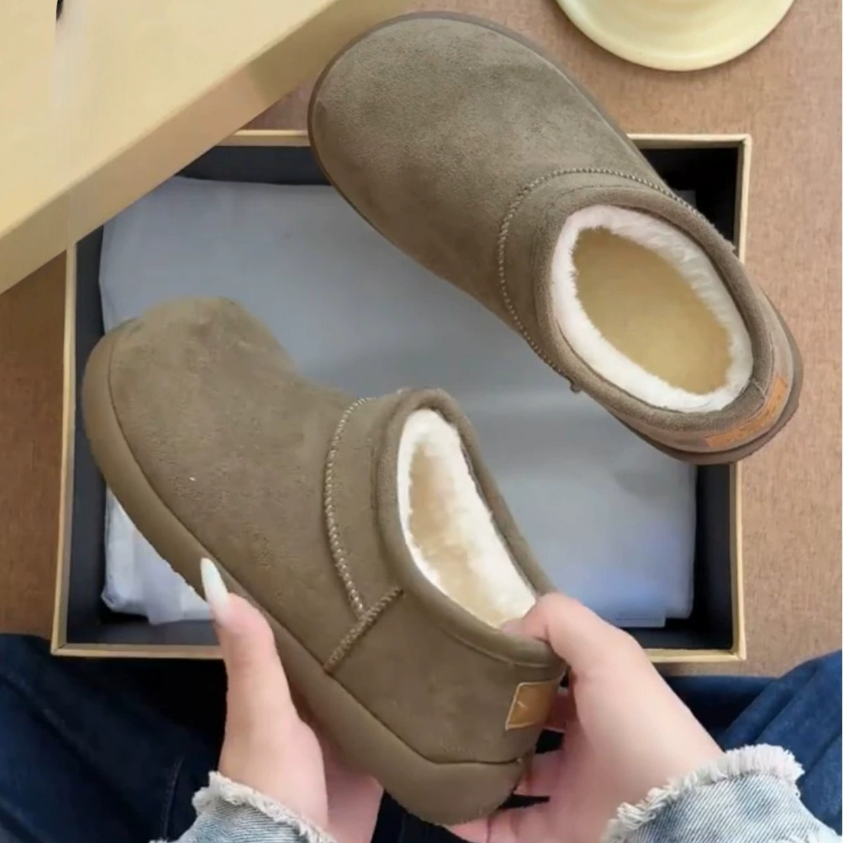 Winter footwear, keep warm boots