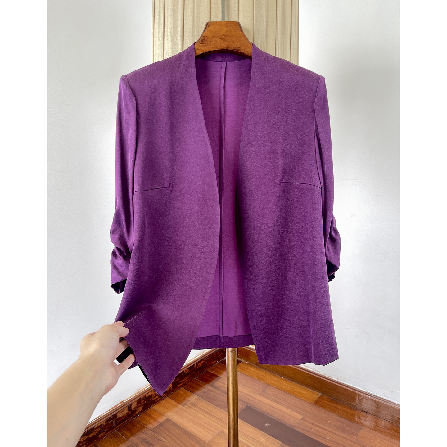 Casual Three-Quarter Sleeve Cupro Silk Single Suit Jacket for Women! High-End Waist Slimming Look Buttonless Cardigan Suit Top Trendy