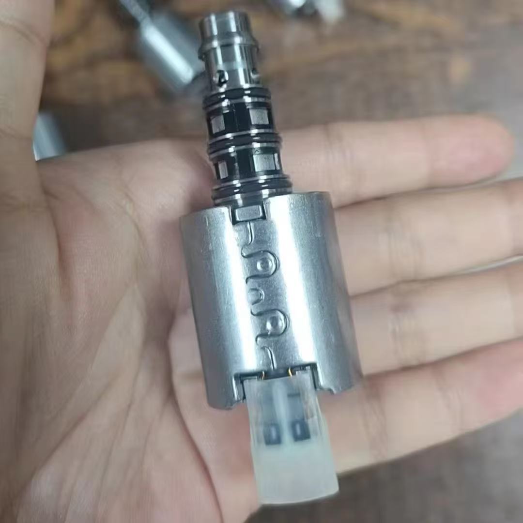 Suitable for Volkswagen Audi Skoda Byd 0Am Transmission Flow Valve Oil Pressure Solenoid Valve Dq200 0Am