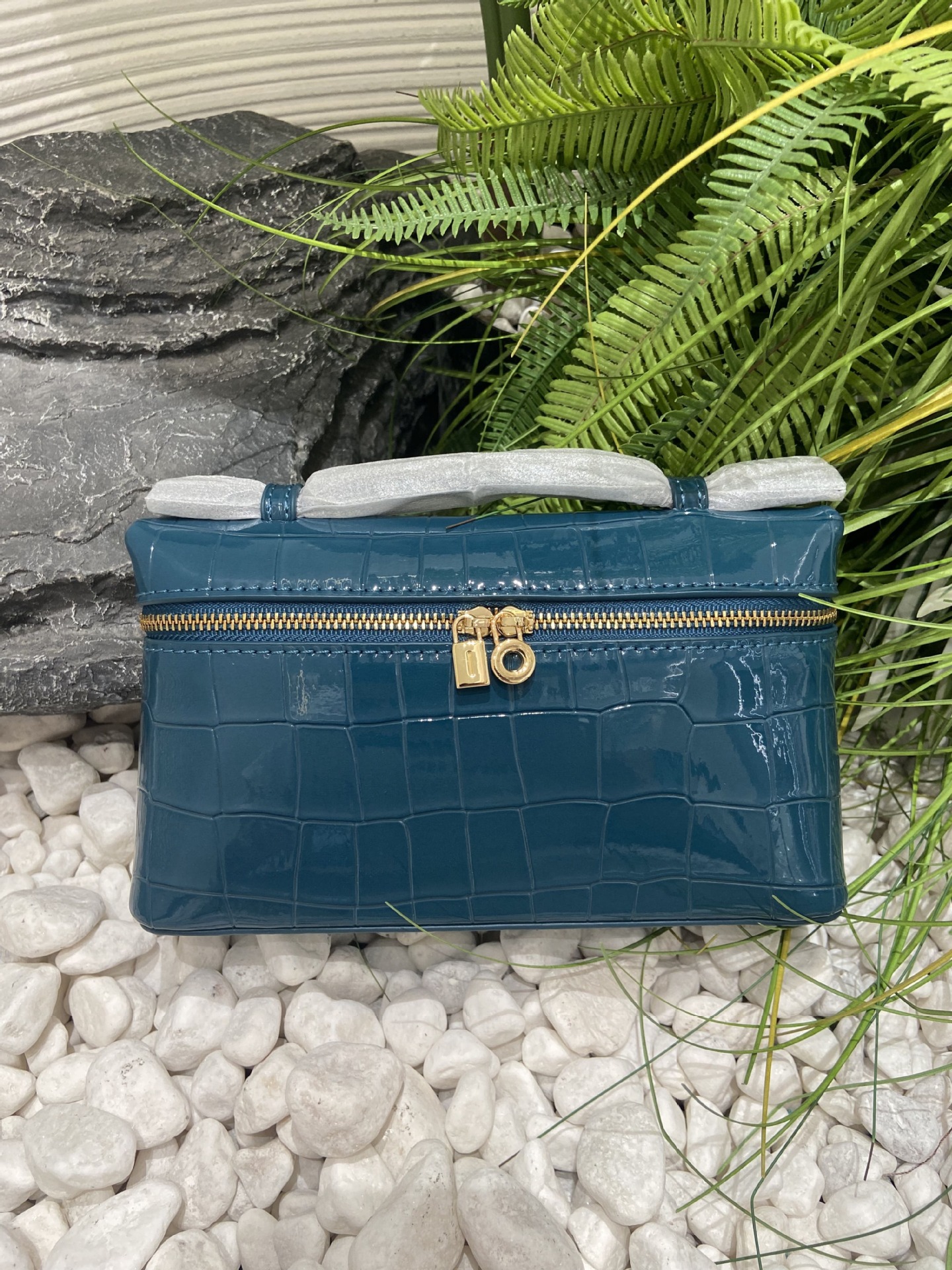 LP19gigi 同型化粧品袋 クロコダイル柄 ボックスバッグ 本革 ランチボックスバッグ ショルダー クロスボディ ポータブル 小さめ スクエアバッグ