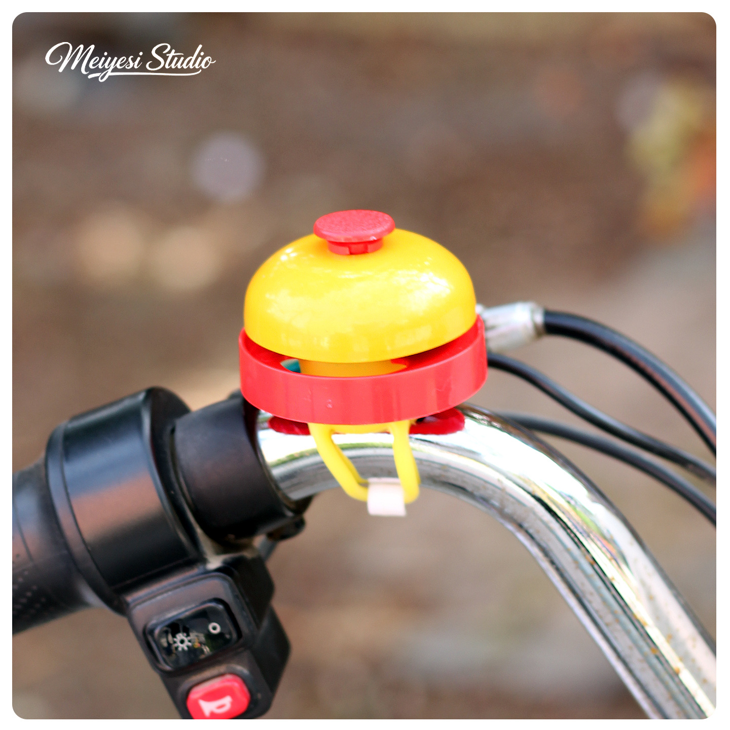 Bicicletas infantiles de montaña campana adornos de dibujos animados encantadores equilibrio coche scooter tranvía mano pulsa bocina súper fuerte