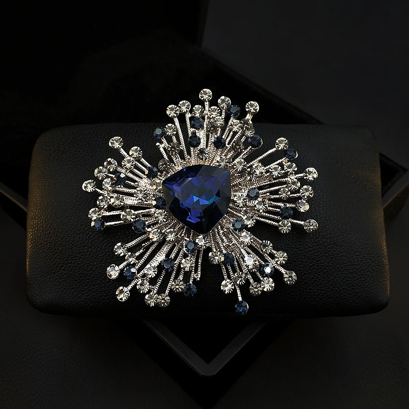 Europa y América de lujo broche cristal Esmeralda las mujeres retro exagerada moda ramillete nuevo elegante diamante completo Accesorios